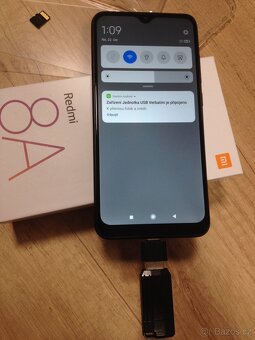 Xiaomi Redmi 8A 4/64GB + 512GB – NOVÝ + Příslušenství - 4
