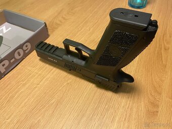 Airsoft P-O9, bez opotřebení, nahradní zasobník na CO2. - 4