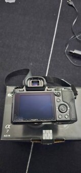 Sony Alpha 7 s objektivem 28–70mm - 4