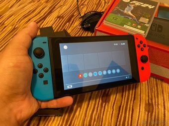 Nintendo Switch - 4