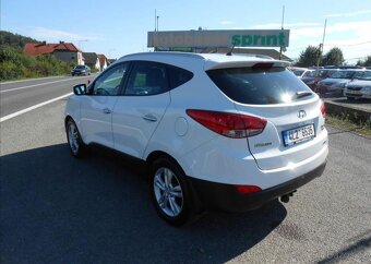 Hyundai ix35 2,0 CRDi 4x4 CZ Serviska nafta - 4
