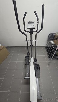 Dobrý den, prodám eliptický trenažér Housefit motio 70. - 4