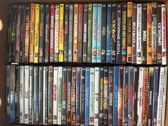 cca 300 filmů na DVD + DVD přehrávač - 4