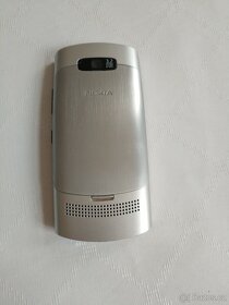 Nokia Asha 303 s krabičkou a s příslušenstvím - 4