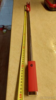 Červená selfie tyč - 4