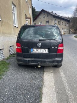 Volkswagen Touran - 4