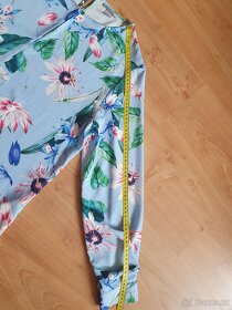 Blůza elegantní modrá s květy - 4
