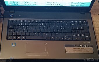 Obrovský 17,3" Acer Aspire 7551G 4GB RAM, RADEON - 4