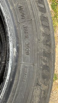 Prodám 4 ks letních pneu Dunlop Sport BluResponse 185/60 R15 - 4