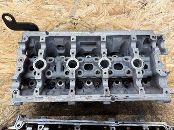 HLAVA MOTORU 2.0 FSI 06D103373AM - 4
