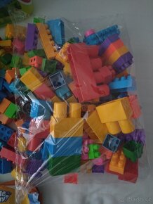 Mega bloks + další stavební kostky zdarma - 4