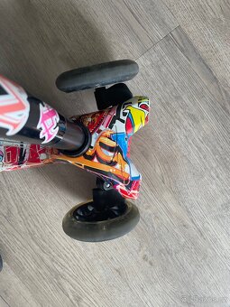 Dětská koloběžka s led světly - skládací - 4