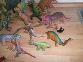 Figurky dinosaurů - 4