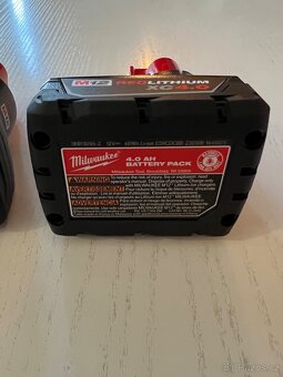 Milwaukee M12 HC Red- Lithium 4.0AH Nově Batteries Na Prode - 4