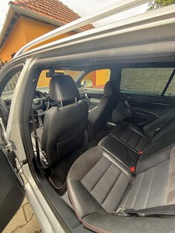 Skoda Octavia RS 2.0TSI, 147kW, stribrna kombi - 4