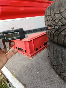 ZIMNÍ PNEU KUMHO 215/60 R16 - 4