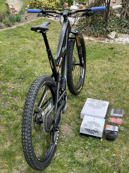 Celoodpružené karbonové kolo IBIS MOJO3 - 4