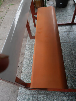 PÁRTY SEDAČKA KOVOVÁ PRO 6 OSOB - 4