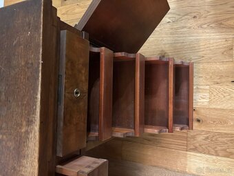 Dubový psací stůl - 4