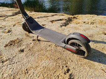 Segway Ninebot Kickscooter ES2 elektro koloběžka - 4