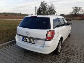 Opel Astra H kombi 1.7 TDCi 81kW - 4
