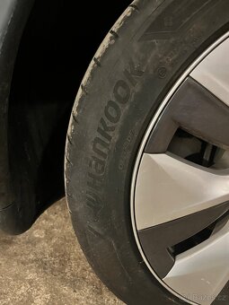 Tesla model Y Hankook 255/45R19 - 4