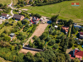 Prodej pozemku k bydlení v Zadní Třebani, ul. Na Bořích - 4