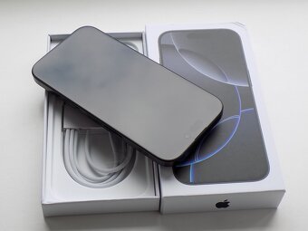 APPLE iPhone 16 Pro 256GB Černý Titan-ZÁRUKA - 100% BATERIE - 4