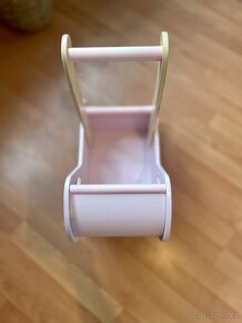 Dřevěný kočárek LINE Baby Doll v růžové barvě - 4