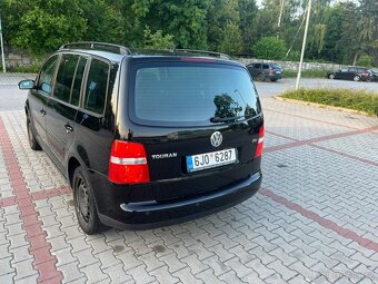 Prodám VW TOURAN 1.6 FSI rok12/2005 - 4