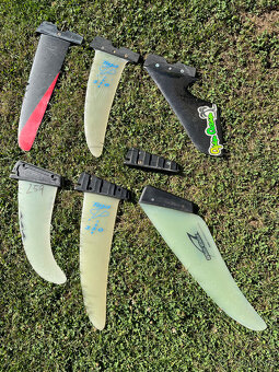Prodám windsurfing plovák Tiga wave 259 - 4