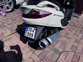 Suzuki Burgman 2009 - 4