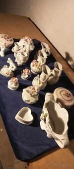 Spousta porcelánových miniatur - 4