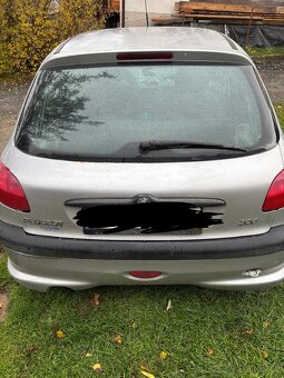 Peugeot 206 1.4 benzín - 4