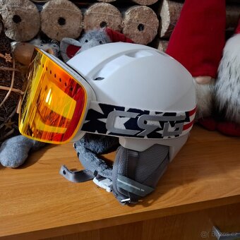 Dětská, dámská pánská přilba na lyže, snowboard. - 4