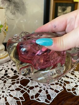 Popelníky, hutní sklo - 4