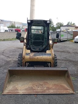 Prodám CATERPILLAR 242B - 4