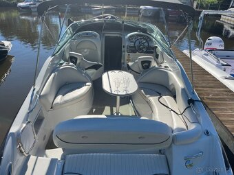 Loď  Crownline 275 CCR - 4
