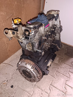 Renault Scénic motor 1.9 Dci 75 kW - 4