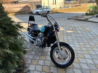 Honda VF 750 C Magna - 4