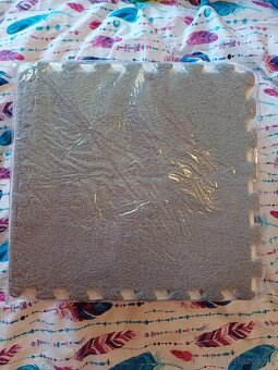 Pěnové puzzle s chlupatým povrchem (2 typy) - 4