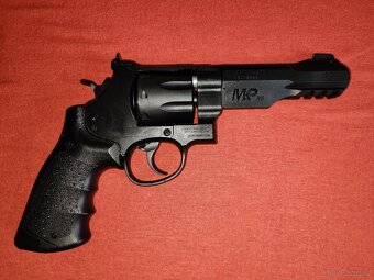 Vzduchový revolver Smith & Wesson M&P R8 ráže 4,5 mm BB - 4