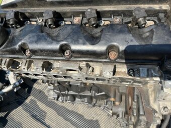 Motor, Mercedes E220 - 651 - 4
