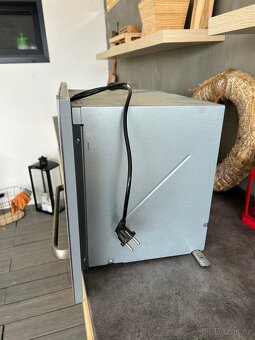 Mikrovlnná trouba Whirlpool k vestavbě - 4