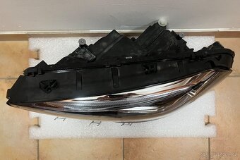 LP MULTIBEAM MERCEDES B W247 - 4