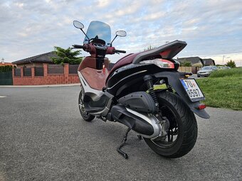 Piaggio Beverly 350 (2014) - 33PS - 4