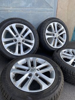 Originál Nissan 5x114.3 215/55/17 - 4
