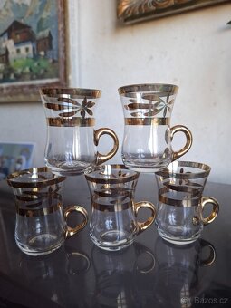 Sada sklenic a porcelanových šálků - 4