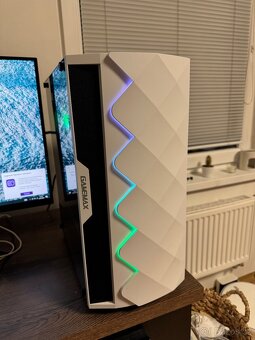 Výkonný herní PC - AMD Ryzen 5, RX 560, 16GB RAM, SSD+HDD - 4