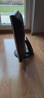 LCD monitor Benq Q7C4, 17", dobrý stav - 4